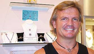 Photo of Artist Artist Carl Grundy