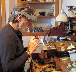 Photo of Artist Artist Bruce Tapley